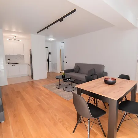 Apartmán View 1-bedroom With Balcony Near Pipera Metro *