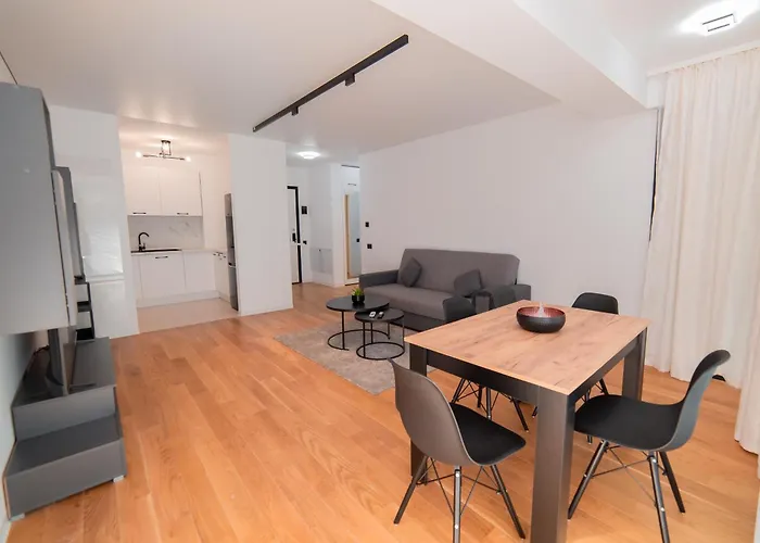 Apartment One-bedroom With Sofa Bed And Balcony Near Pipera Metro *