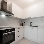 One-bedroom With Sofa Bed And Balcony Near Pipera Metro