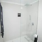شقة One-bedroom With Sofa Bed And Balcony Near Pipera Metro