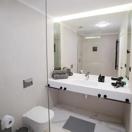 One-bedroom With Sofa Bed And Balcony Near Pipera Metro 公寓 布加勒斯特