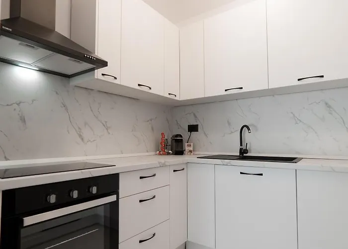 One-bedroom With Sofa Bed And Balcony Near Pipera Metro