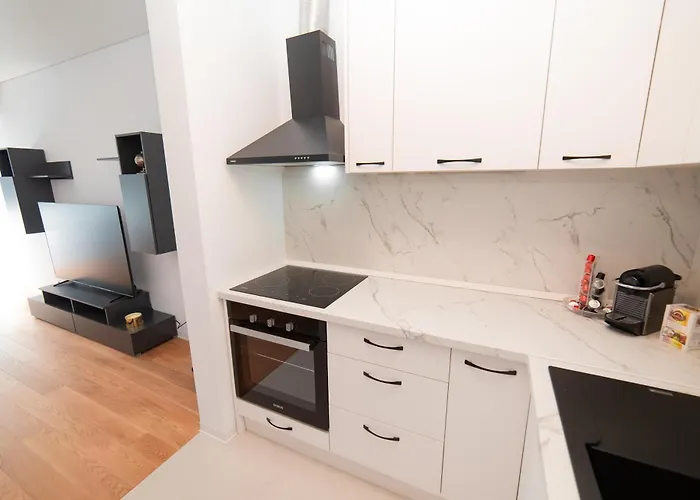 One-bedroom With Sofa Bed And Balcony Near Pipera Metro * Βουκουρέστι